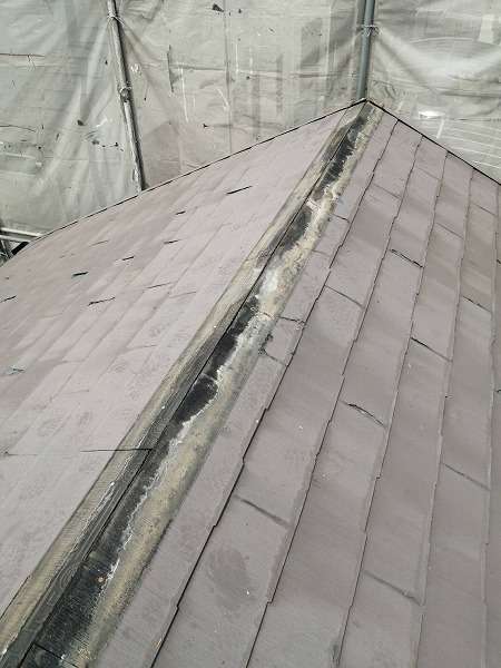 ＼奈良で屋根のカバー工法をご検討中のみなさま／～施工中～　みなみ美装株式会社